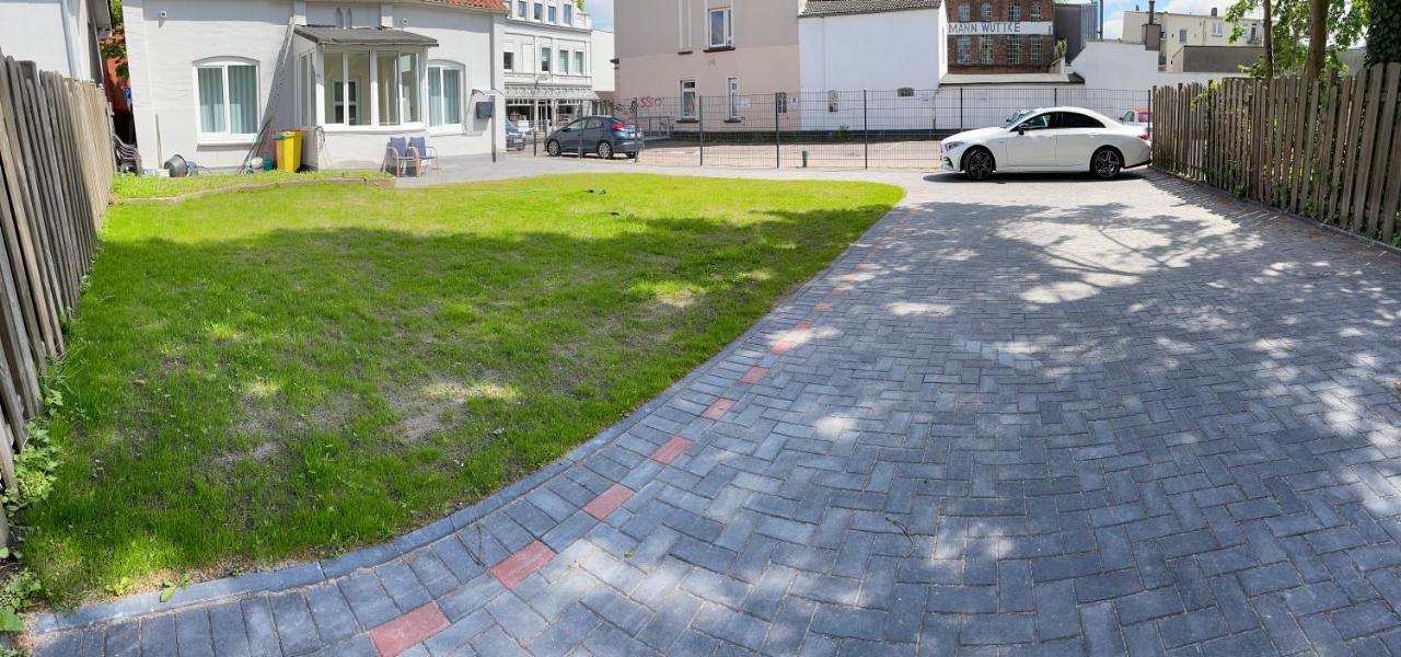 Citygluecknms - Direkt Am Bahnhof Und Einkaufszentrum Neumünster Kültér fotó