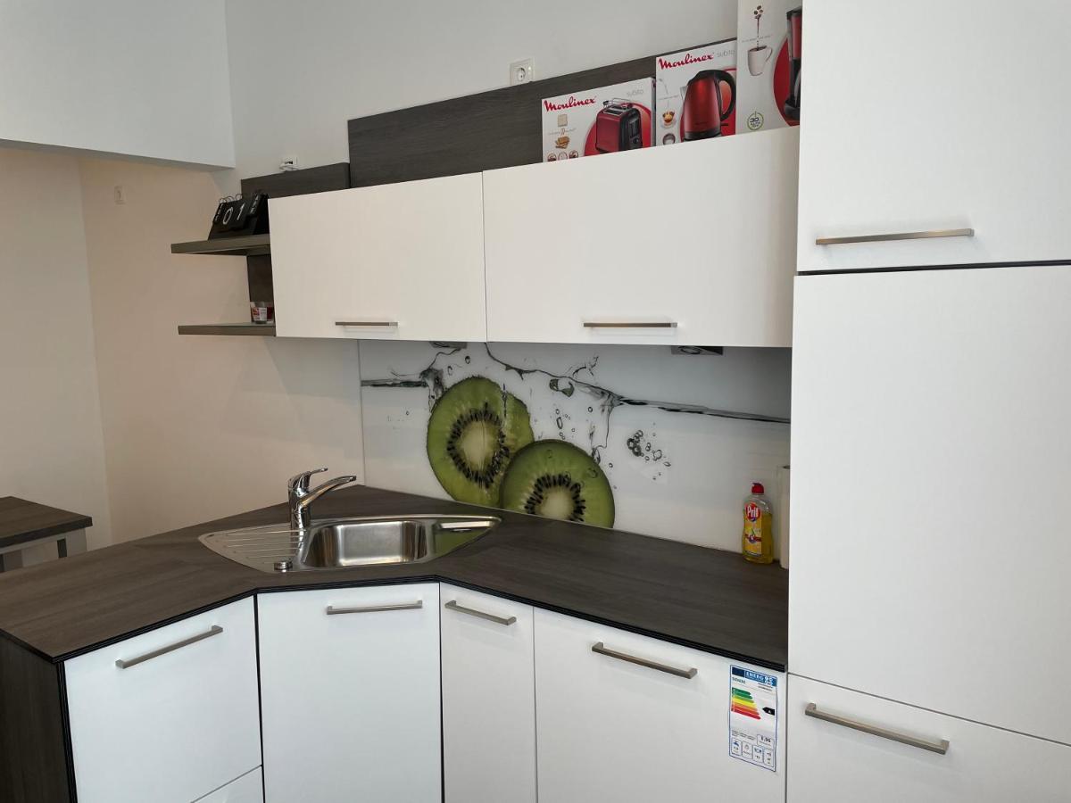 Citygluecknms - Direkt Am Bahnhof Und Einkaufszentrum Neumünster Kültér fotó