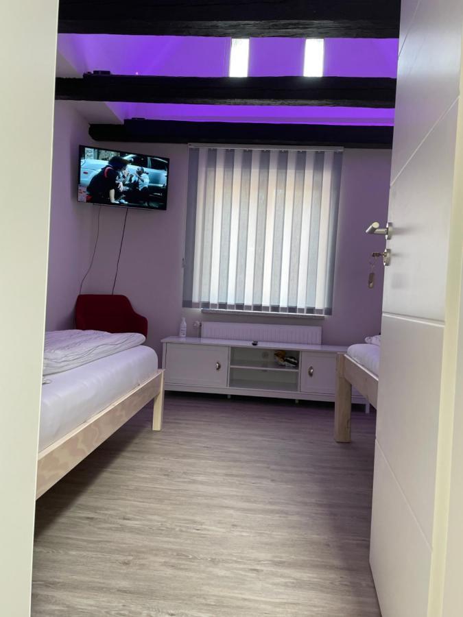 Citygluecknms - Direkt Am Bahnhof Und Einkaufszentrum Neumünster Kültér fotó